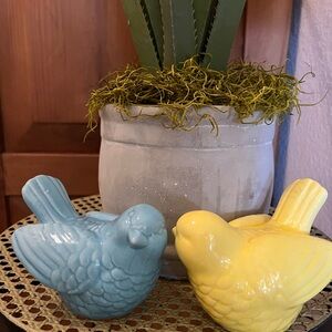 Ceramic Garden Bird Decor Pair – Yellow and Blue